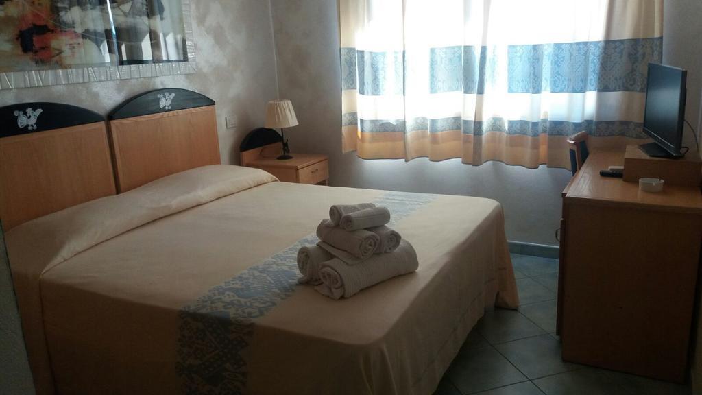 Hotel Villa Del Mare Sìnnai エクステリア 写真