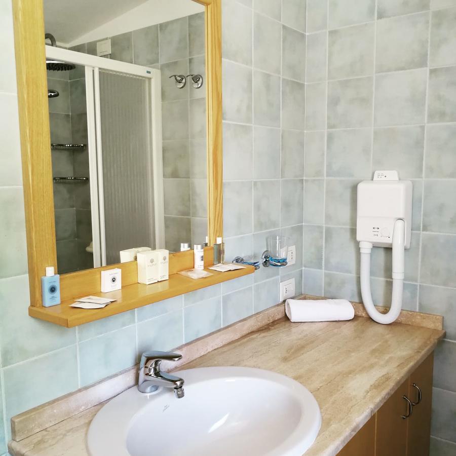 Hotel Villa Del Mare Sìnnai 部屋 写真