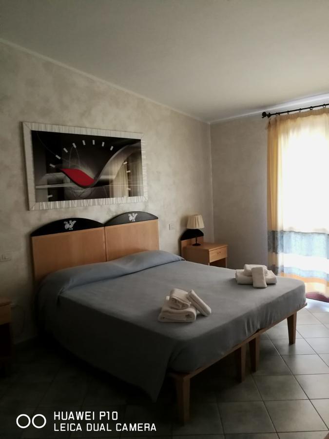 Hotel Villa Del Mare Sìnnai 部屋 写真